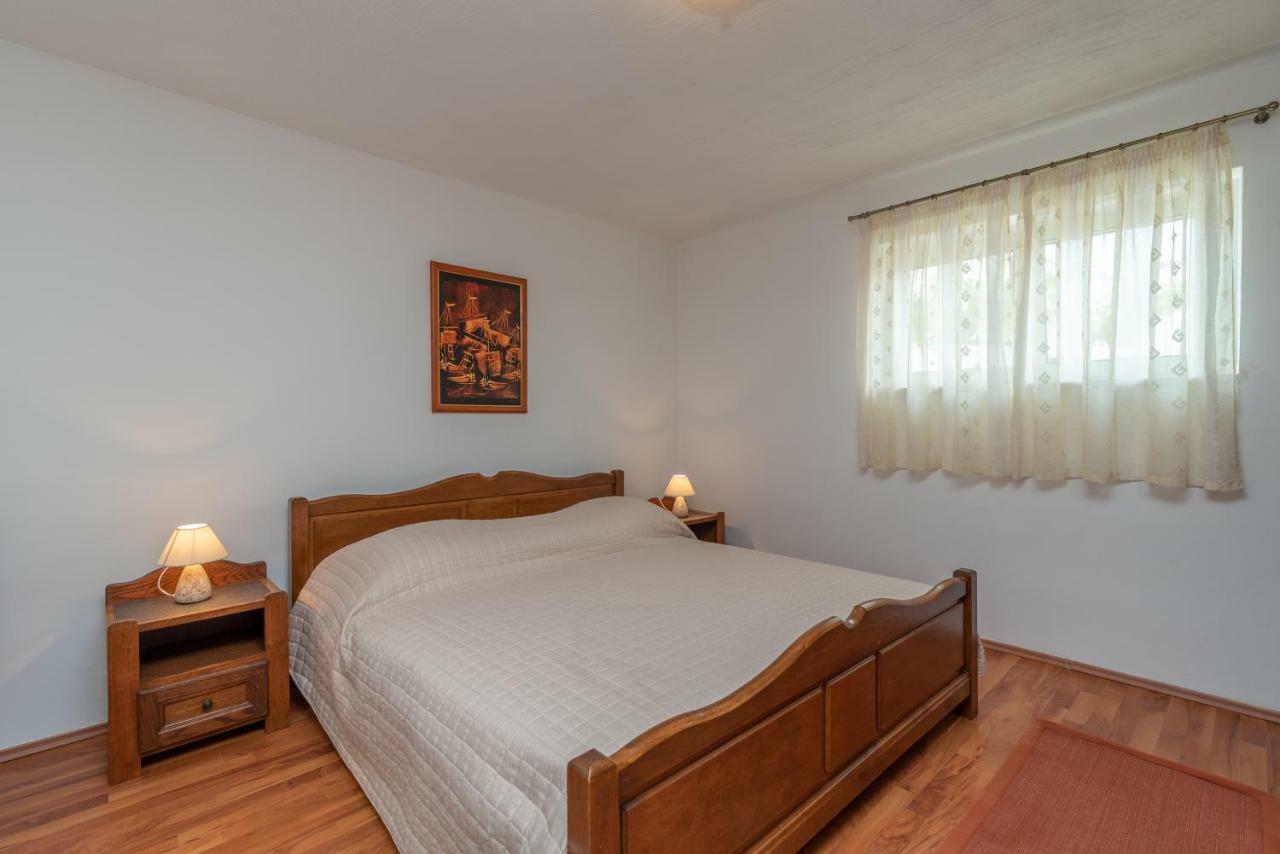 Apartment Dinka Trogir Bagian luar foto
