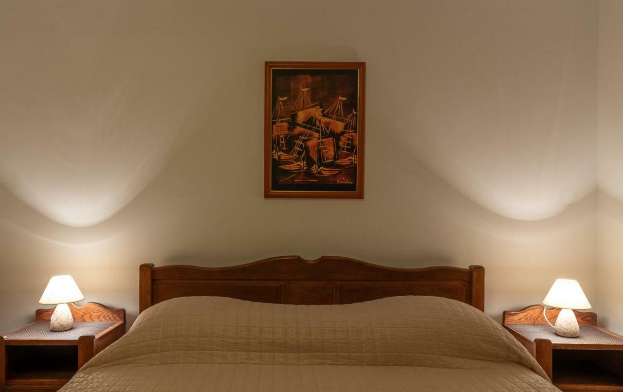 Apartment Dinka Trogir Bagian luar foto